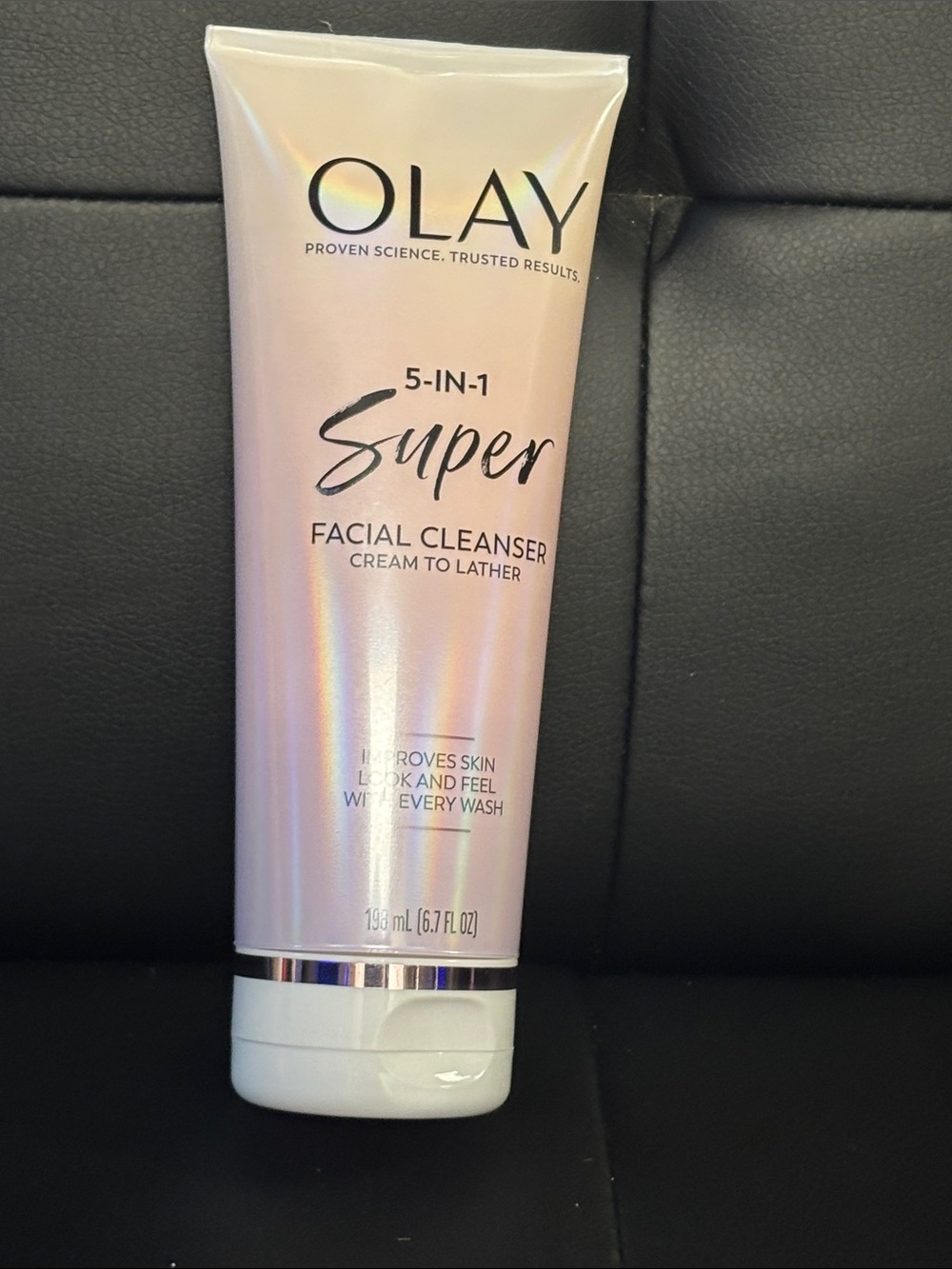 OLAY 5-in-1 Super Facial Cleanser - Pearl Pink